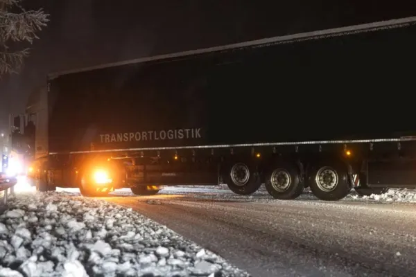 Europa, grav afectată de NINSORI: traficul feroviar, PARALIZAT în Germania, în Marea Britanie, școlile au fost ÎNCHISE