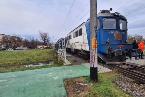 Sinucidere sau accident tragic, la Iași? Un bărbat a MURIT pe loc după ce a fost lovit de tren