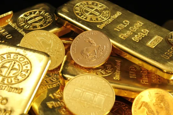 Prețul AURULUI a atins un nou record istoric. Analiștii indică o neîncredere în economie
