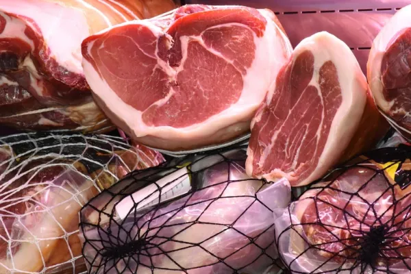 Controale la alimentele pentru Crăciun! Carnea de porc VIZATĂ