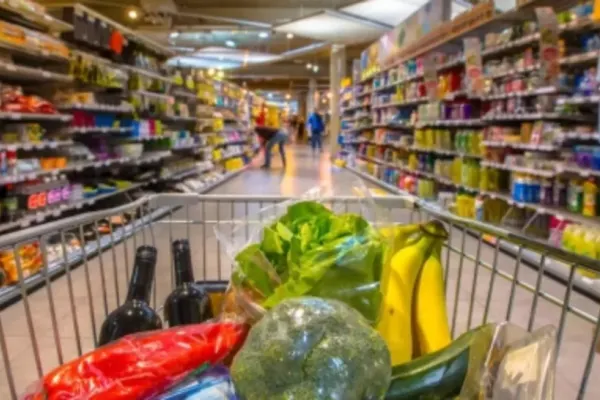 Pericolele ascunse în alimentele de post. La ce să fie atenți cumpărătorii în această perioadă: „Cresc nivelul colesterolului rău în organism”