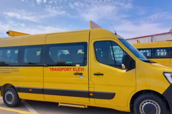 Instituția condusă de Ilie Bolojan a cumpărat microbuze la SUPRAPREȚ: fraudă uriașă pe banii românilor