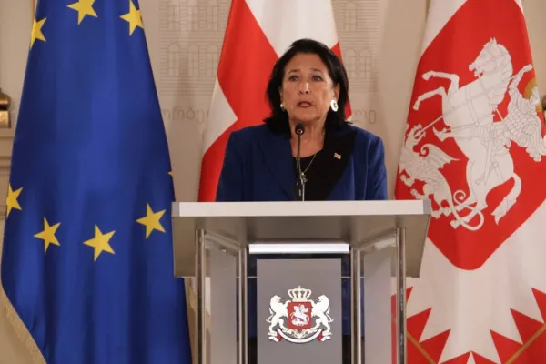 Avertisment de la președinta Georgiei: Rusia duce un „război electoral” împotriva României