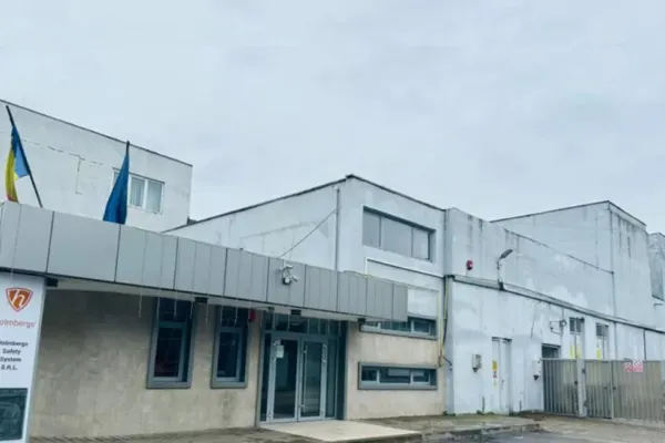Concedieri masive la un mare angajator suedez din Pașcani. Oamenii ar urma să plece acasă chiar înainte de Crăciun