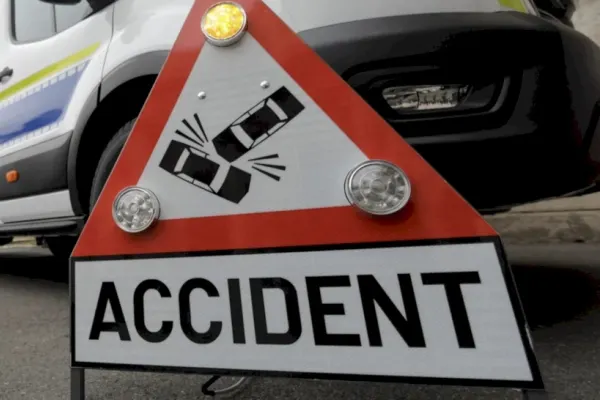Accident grav în Cluj: impact violent între trei tiruri. Trafic blocat pe DN 1