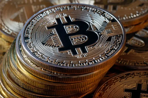 Bitcoin a depășit un nou prag istoric. Ce alimentează creșterea explozivă a monedei virtuale
