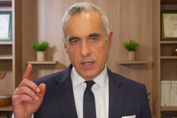 Călin Georgescu, nou mesaj la Realitatea PLUS: „Președintele ilegitim a instaurat un guvern la fel de ilegitim”