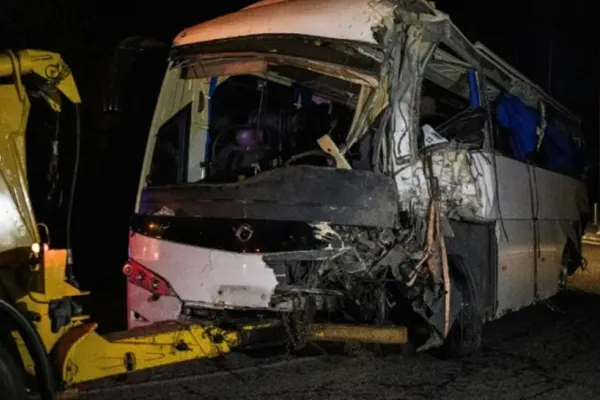 Şoferul autocarului spaniol implicat într-un accident în Franţa soldat cu 2 morţi şi 41 de răniţi, testat pozitiv la cocaină. Pedeapsa primită
