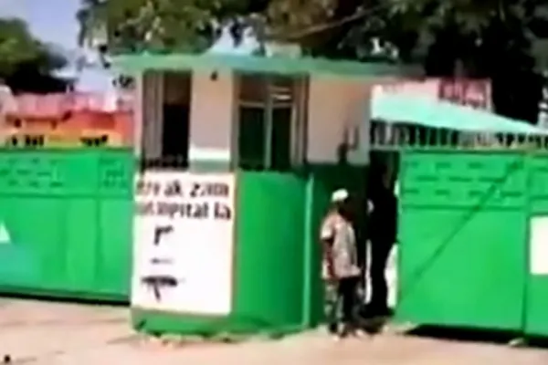 Mai multe persoane au MURIT într-un atac armat desfășurat la deschiderea unui spital. Gloanțele au fost îndreptate către jurnaliști, medici și polițiști