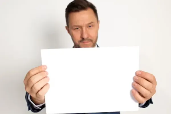 Mesajul șocant primit de un român din Germania de la vecinul său: „Mirosul este atât de intens încât pătrunde în apartamentul nostru”
