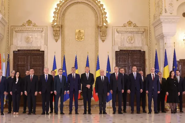 Ordonanța "trenuleț", care îngheață pensiile și salariile, discutată VINERI în guvern. Sute de mii de români, loviți în plin