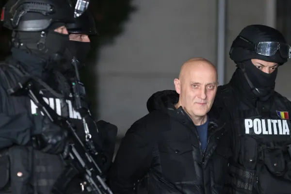 Mercenarul Potra, întâlnire secretă cu mai multe personaje controversate. Cum se pregăteau proteste violente în București - SURSE/VIDEO