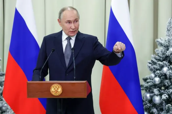 Putin vrea să folosească submarinele nucleare pentru transportarea gazelor din Rusia