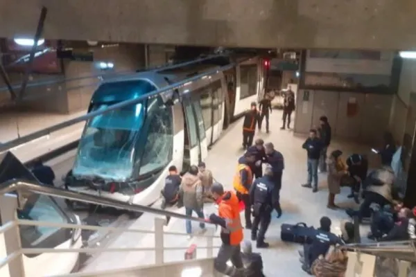 Accident ÎNFIORĂTOR la Strasbourg. Zeci de răniți, după ce două tramvaie s-au ciocnit - VIDEO
