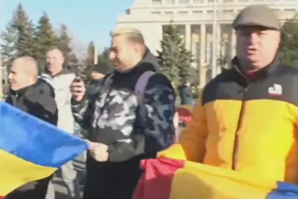 A zecea zi de proteste față de decizia ANULĂRII alegerilor. Susținătorii președintelui ales cer reluarea turului 2