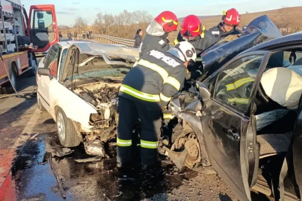 Accident rutier pe DJ 106, în Sibiu: a fost necesară intervenția elicopterului SMURD