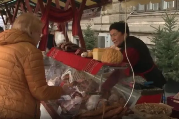 Românii, afectați de noile scumpiri. Alimentele de bază sunt mai SCUMPE ca niciodată