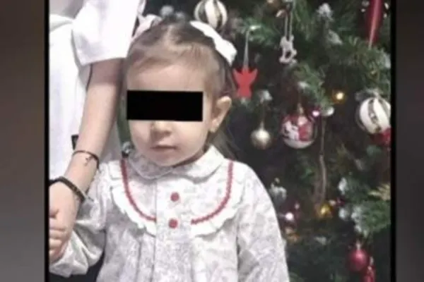 Tragedie fără margini! Anastasia a murit la doar doi ani într-un accident cumplit la o creșă privată din România: a fost strivită de lada unei canapele