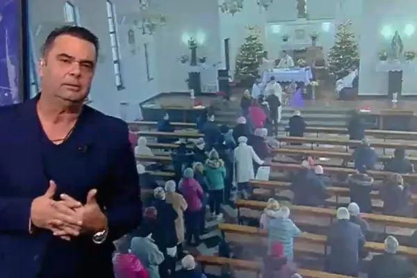 Realitatea Plus dezvăluie unde se ascunde familia Iohannis. Carmen Iohannis este păzită draconic de agenții SPP când merge la biserică
