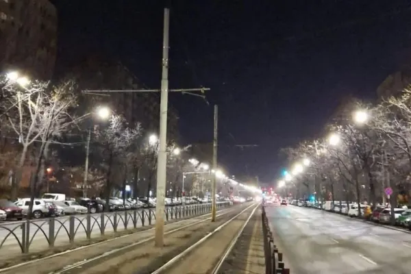 Primarul Bistriței îl sfidează pe Ilie Bolojan și refuză să stingă iluminatul public: „Nu fac rabat la siguranța cetățeanului”
