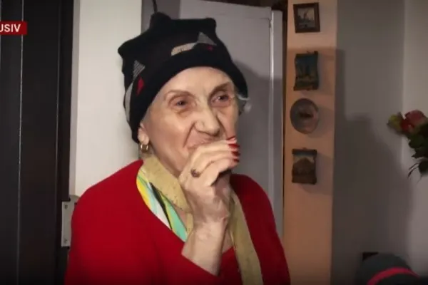 Românii primesc pensiile cu întârziere și înghețate: „Să le fie rușine!”
