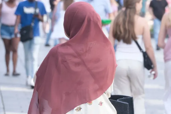 Germania s-a săturat! Lege pentru scoaterea imigranților din locuințele sociale. În locul lor vor fi aduși cetățenii care au plătit taxe și impozite toată viața