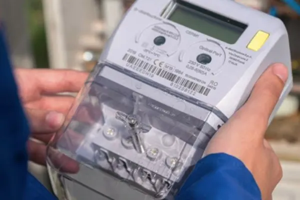 Român arestat în Italia pentru că timp de 9 ani nu a plătit deloc factura la energie. Avea contorul „modificat”