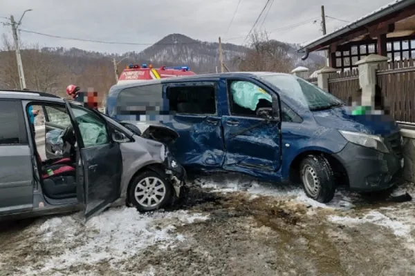 Accident grav pe DN 15: șase victime în urma unei coliziuni frontale