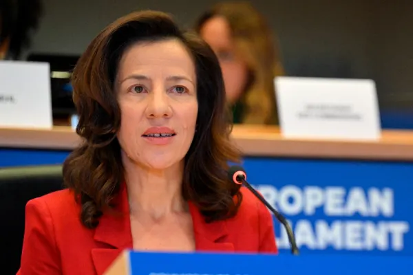 Roxana Mînzatu s-a întâlnit cu ministrul Educației: Sprijinul Uniunii Europene pentru educaţia din România este fără precedent