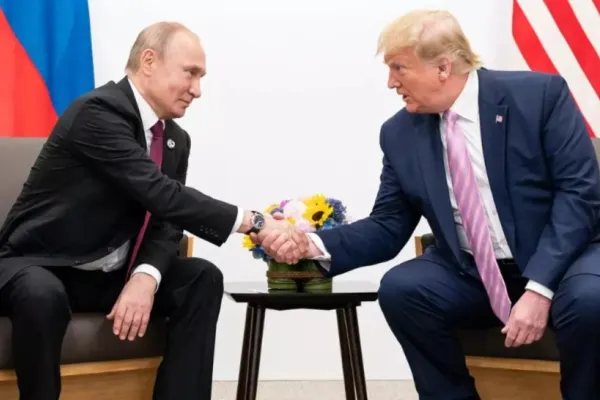 Trump se laudă că menține opoziția față de Rusia: susţine că este singurul preşedinte american care nu a cedat pământ ucrainean lui Putin