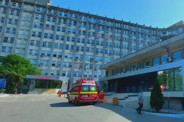 Focar de infecție la Spitalul Județean Constanța! Subsolul unității medicale, plin de șobolani morți, gunoaie și infiltrații