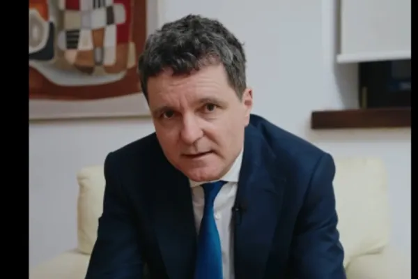 Revoltător! Capitala, blocată de HAOSUL administrativ: Nicușor Dan, preocupat de propria-i carieră politică