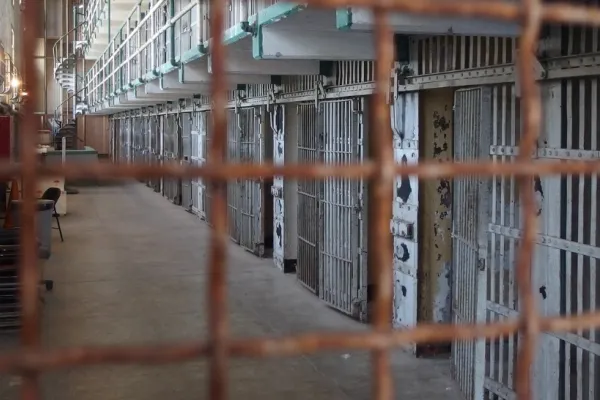Un pușcăriaș român a fost găsit fără viață într-o închisoare din Italia. Poliția crede că s-ar fi sinucis