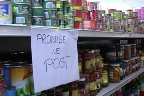Alimentele pe care trebuie să le eviți în Postul Paștelui 2025. Lista neagră a produselor despre care mulți cred că sunt de post