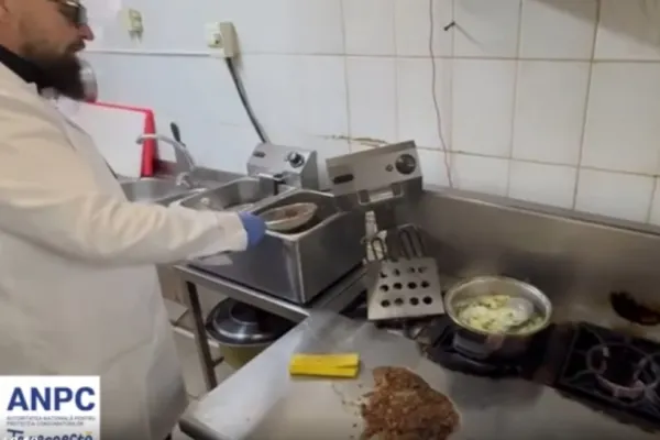 Restaurant chinezesc închis de ANPC: gândaci, mizerie și condiții improprii de preparare a mâncării