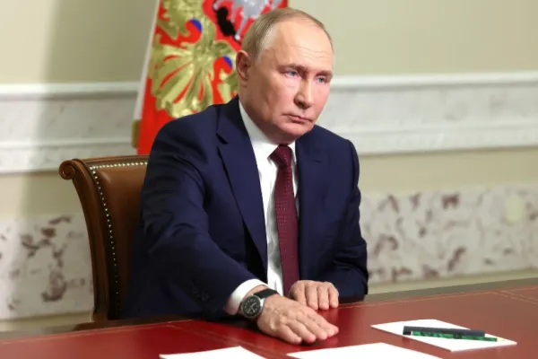 Vladimir Putin, discurs de 10 minute la parada organizată la Moscova. Președintele rus încearcă să arate că Rusia nu este o țară izolată