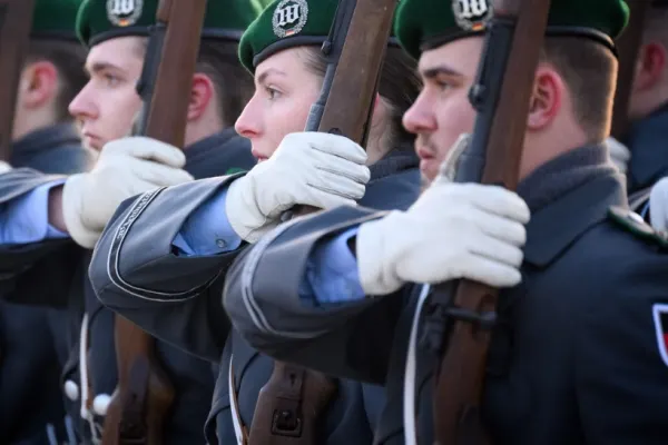 Germania vrea să reintroducă serviciul militar obligatoriu. „Nu ne putem descurca cu efectivele actuale”