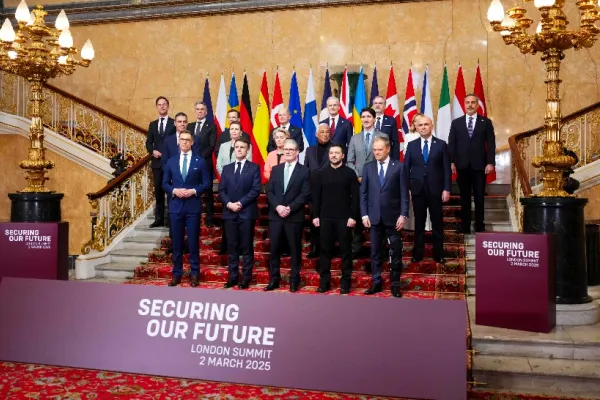 Summitul de la Londra al liderilor europeni s-a încheiat. Ursula von der Leyen: "Trebuie să reînarmăm Europa urgent". Ce MESAJ a transmis șeful NATO