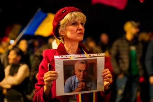 26 Martie, românii din țară și din străinătate sărbătoresc ziua lui Călin Georgescu, Realitatea Plus - Televiziunea Poporului, partener media - VIDEO