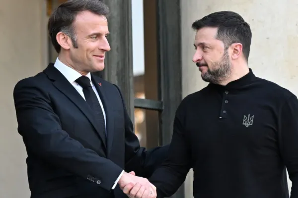 Franța pompează sume record în războiul din Ucraina: ajutor militar suplimentar de două miliarde de euro, anunțat de Macron