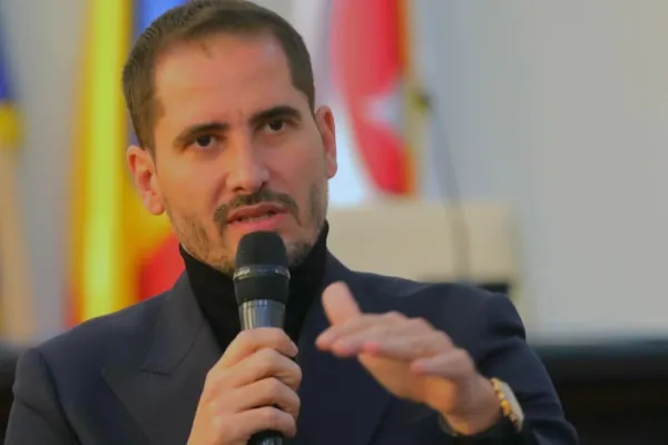 Costin Răsăuţeanu: „România, înainte de toate și de toți!  Aceasta este esența alianței PSD-PNL, cu Crin Antonescu candidat”
