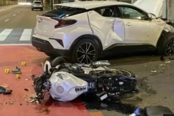 Grav accident rutier în Sibiu. Un motociclist de 21 de ani a fost spulberat de o mașină