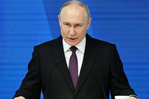 Putin sărbătorește astăzi Ziua Victoriei la Moscova. Premierul Sloveniei Robert Fico, singurul lider UE prezent la ceremonie