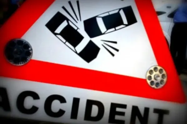 Accident mortal la ieșire din Alexandria. Două mașini implicate, salvatorii au intervenit cu o echipă de descarcerare