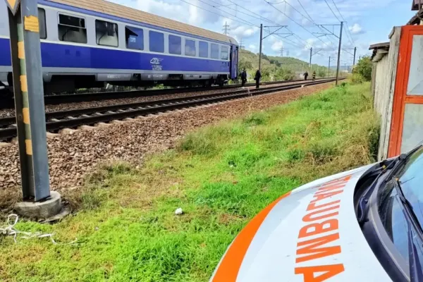 Grav accident feroviar în gara Mărășești. Șase oameni răniți, după ce o locomotivă a lovit mai multe vagoane de călători