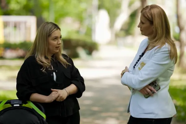 Interviu de colecție cu Ilinca Simion. Soția liderului AUR dă din casă și dezvăluie aspecte inedite din familia sa
