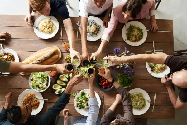 Cum să mănânci de Paște ca să nu te îngrași. Sfaturi de la un celebru nutriționist italian