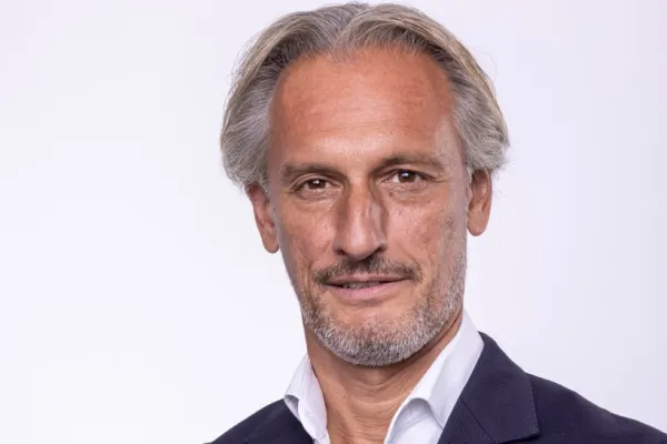 Cât de vechi sunt legăturile dintre Nicușor Dan și afaceristul Matei Păun: „Nicușor Dan e în serviciul meu”