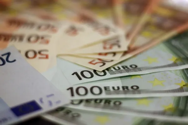 România s-a împrumutat mai mult în ultimul trimestru din 2024. Datoria guvernamentală rămâne încă sub media UE