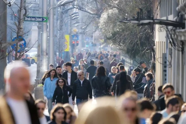 Populația Uniunii Europene a ajuns la un număr record. România, tot în scădere
